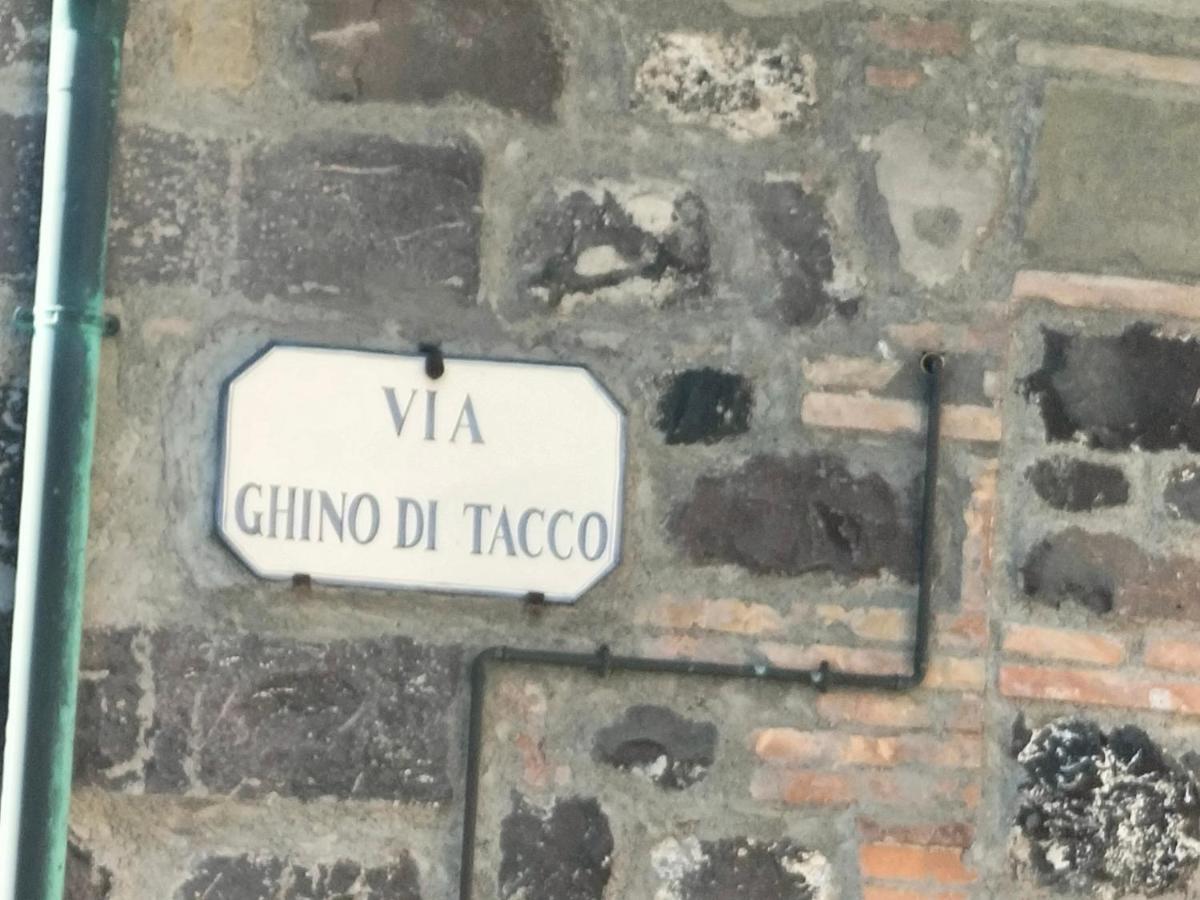 Casetta Di Ghino ラディコーファニ エクステリア 写真